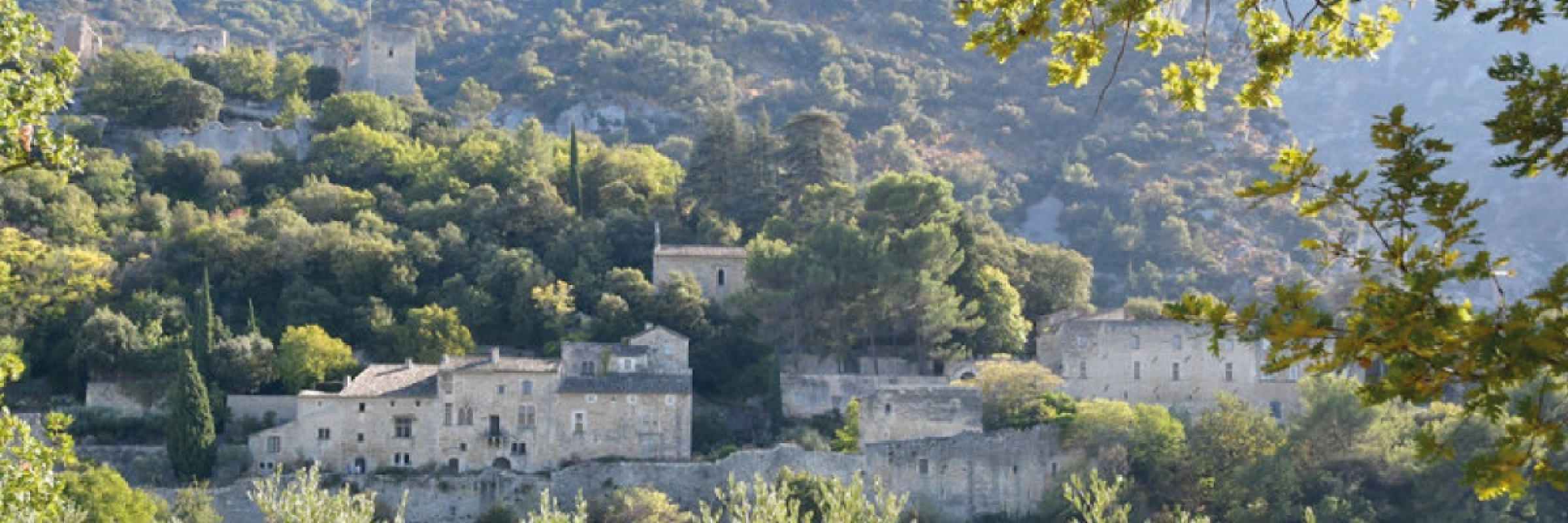 Image de Sur son éperon rocheux