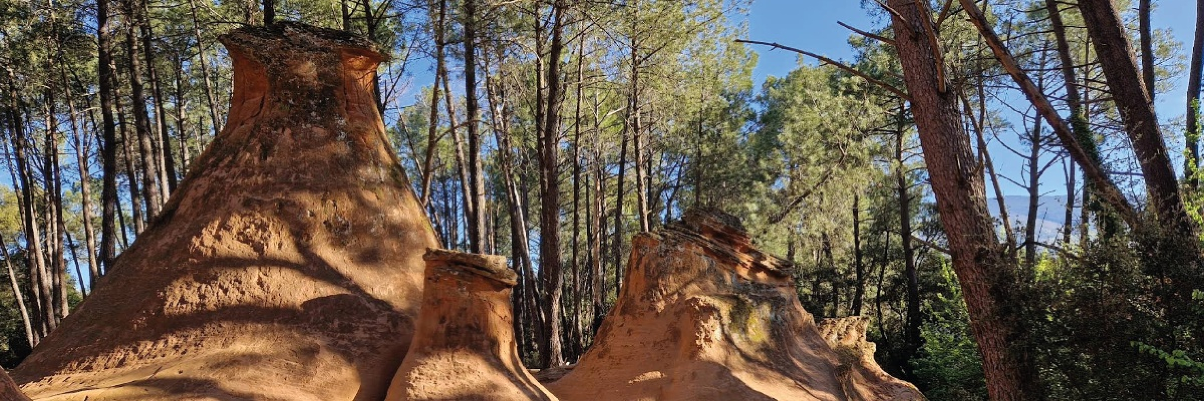 Image de Cheminées de fées ocre enchantées !