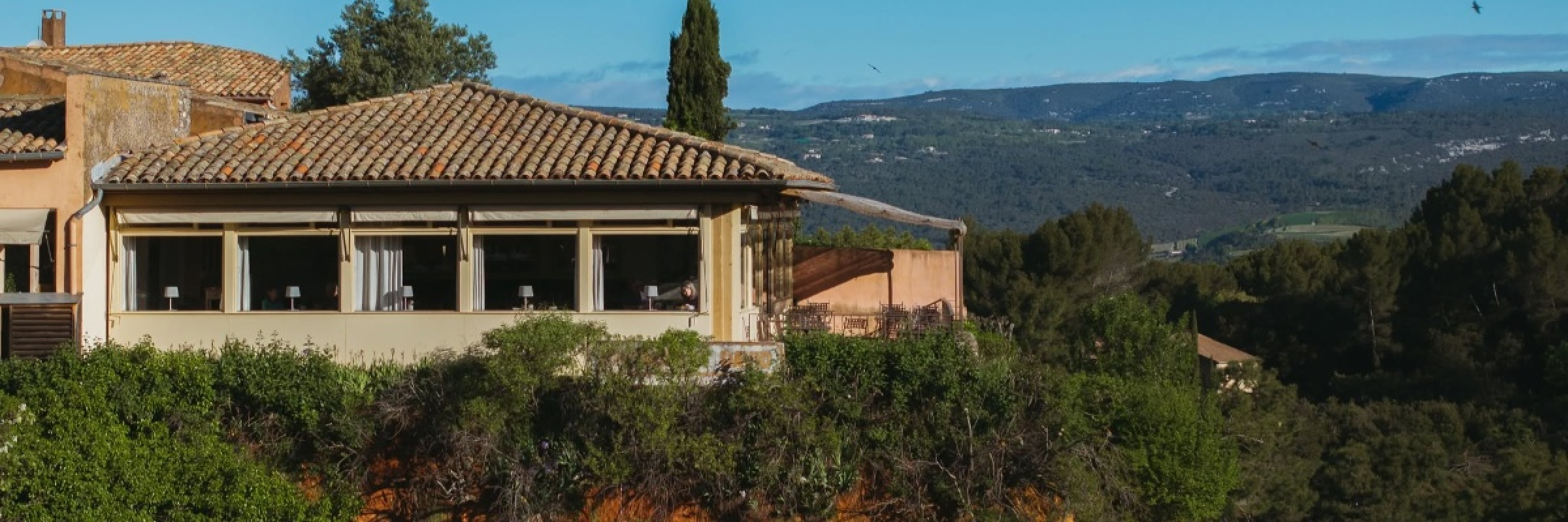 Image de Vue ocre, cuisine provençale raffinée