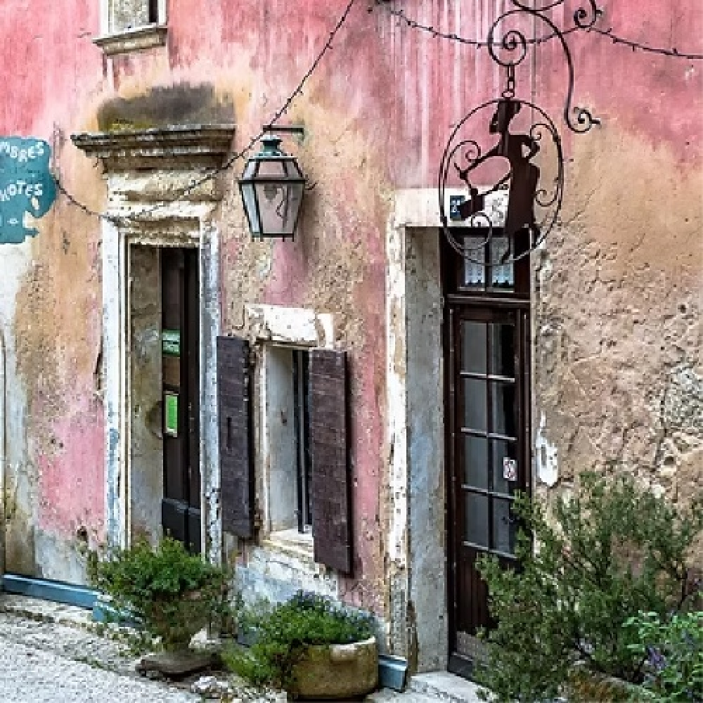 Charme provençal au village perché